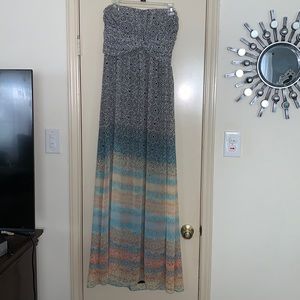Jessica Simpson maxi dress